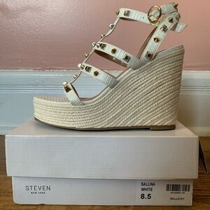 Steven by Steve Madden White and Gold Wedges with Studded Straps, Size 8.5